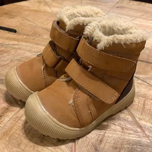 Cat & Jack Fall-Winter Faux Fur Lined Boots Size 6 Baby-Toddler Unisex